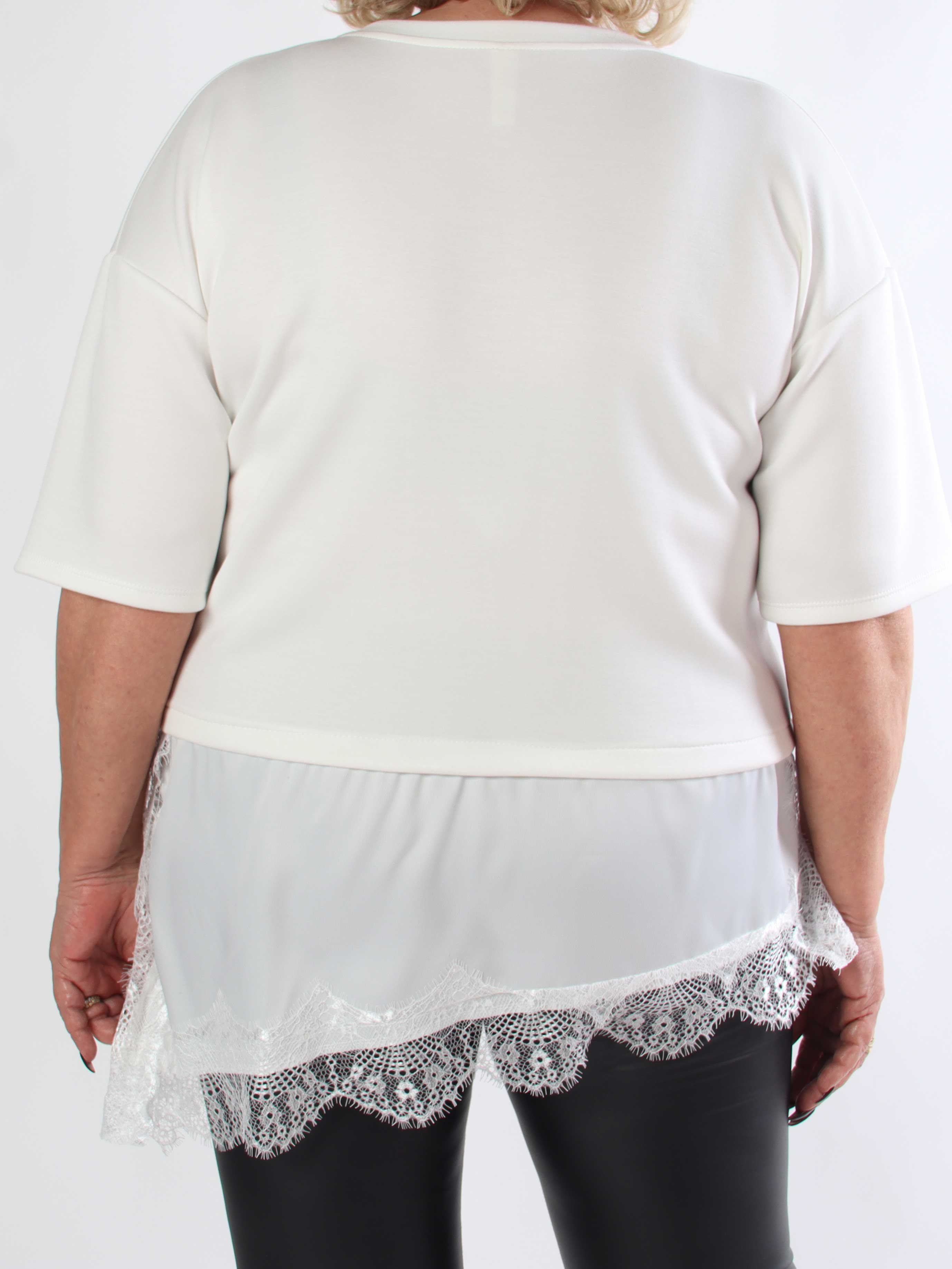 Camemi - Plus size t-shirt med indsyet top med blondekant forneden